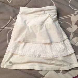Lululemon White Skirt in Great Condition